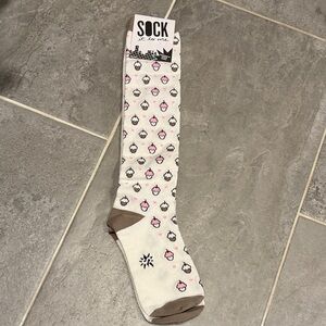 Women's White Knee-High Socks with Pink & Brown Cupcake Pattern